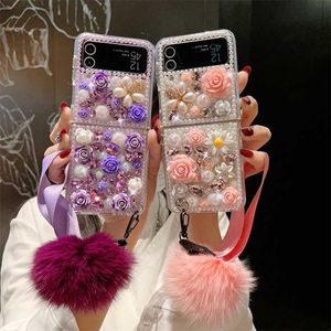 Handyhüllen Einzigartige Luxus-Perlen-Diamant-Blumen-Handgelenk-Fell-Telefon-Kasten-Abdeckung für Samsung Galaxy Z Flip 5 4 3 5G F7110 F7070 L230731