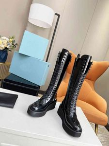 럭셔리 브랜드 Martin Womens Knee Boots 플랫폼 힐 6cm 레이스 업 겨울 탑 신발 크기 35-41