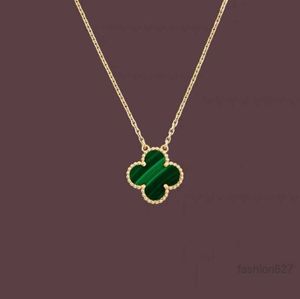 Fashion Pendant Necklaces for women Elegant 4/Four Leaf Clover locket Necklace Highly Quality Choker chains Designer Jewelry 18K Plated gold girls Gift347L