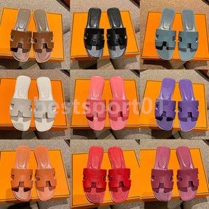 Luxury Flat Sandals Multi Color Slipper Classic Mönster och färger Shoal Leisure inomhus Komplett uppsättning tillbehör Slides Designer Resorts Damen Summer Brand L3