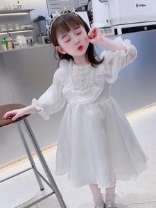 Flickaklänningar Girls 'White Princess Dress Ruffled Baby Long Sleeve Children's Spring and Summer Kirt Western Style Super Fairy