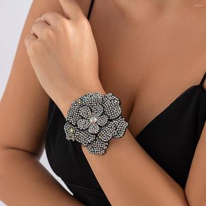 Gargantilha Gótica Elegante Pulseira De Veludo Preto Para Mulheres Personalidade Exagerada Strass Grande Flor Pingente Mão Jóias Presente De Casamento