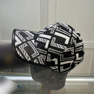 Mens Tasarımcı Kovboy Beyzbol Kapakları Kadınlar için Casquette Hatlar Top Cap Visor Jumbo Mektup Ayarlanabilir Kova Şapkası Kubbesi Bonnet Beanie G2308022PE