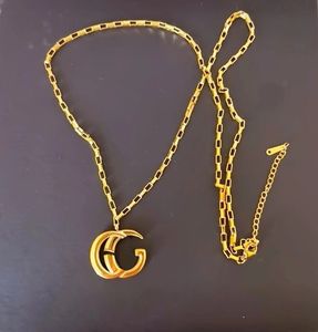 Collana di perle placcate in oro 18 carati Collana da regalo d'amore con ciondolo da donna Designer Gioielli di alta qualità Collana da fidanzamento con angelo estivo impermeabile