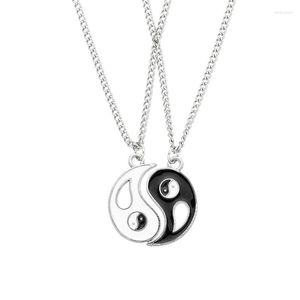 Zincirler 2 adet arkadaş kolye takılar yin yang tai chi kolye çiftleri eşleştirilmiş kolye -memurlar unisex sevenler sevgilinin hediyesi