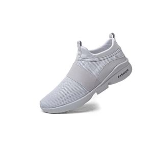 2023 Ny produkt Mäns sneakers män andas mesh casual män löparskor plus 1 svart tennis lyx varumärke skor zapatos deportivos utomhusskor