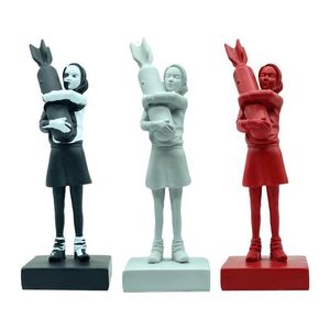 Dekorative Objekte Figuren Banksy Hugging Bombs Girl Statue Hugger Hugging Peace Girl Kunstharzskulptur Street Art Design Ornamente Büro Heimdekoration 230802