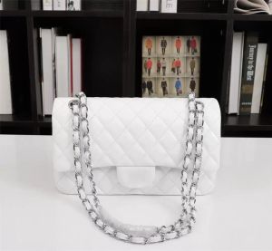 Классическая тематическая сумочка роскошная дизайнер дизайнер топ -материал на одно плечо серебряной цепочка серебряная цепь серебряная цепь высокая талия квадратная полоса сумка