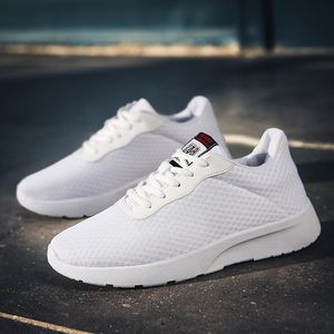 Utomhus kvinnors löparskor mode kvinnliga damer platt loafers svart vit trippelrosa grå plattform kvinnliga sneakers gratis frakt kvinnliga tränare sport