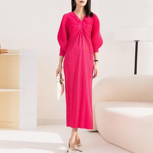 Abiti casual Donna Tinta unita Abito plissettato oversize largo Elegante manica a pipistrello con scollo a V Vestidos dritti versatili lunghi Lady Summer