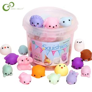 Dekompressionsleksak Barreled Söt mochi squishy katt långsam stigande klämma läkande roliga presenter med stressavlastning Toys Pet Doll Antistress Ball Xpy 230802