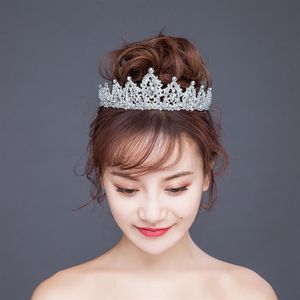 الباروك الفاخرة الرفاهية راينستون تاج Tiaras المصنوع يدويًا الفضة الكريستال الديادي لعصابات العائلة للعروس ملحقات شعر الزفاف 2739