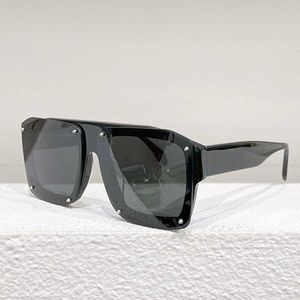 Óculos de sol quadrados de grife feminino óculos de sol de máscara facial retangular grande com pregos de metal e lentes embutidas óculos masculinos elegantes de armação preta casual