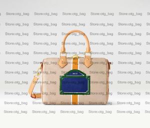 Womens Fall-Winter 2023 Show Speedy BANDOULIeRE 25 Cross Body Women Designer Vintage OTG Bags Monograms Luxurys Handbag Two Handles With a Lock M46749 M24424 M41109