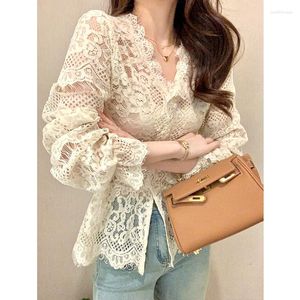 Kvinnors blusar French Lace Blue Top for Women 2023 Spring Solid Korean Version Foreigner V-Neck Lång ärm underlag