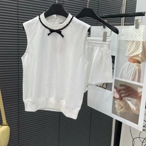 Kvinnors spårningsdräkter 2023 Summer Set White Collar Beaded paljett Bow Empelled Sleeveless Shorts Sportwear