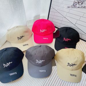 Şeker Renk Moda Hayvan Kemik Desen Tasarımcı Top Cap Kadınlar Yaz Güneşlik Güneşlik Güneş Koruyucu Şapk Brim Mektup Nakış Ayarlanabilir Boyut Casquette