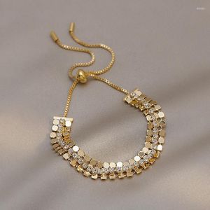 Braccialetti con ciondoli 2023 Gioielli regolabili da donna di lusso per anziani di moda in metallo geometrico di cristallo squisito coreano