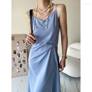 Casual Dresses Women Satin Suspender ärmlös Summer French Elegant High-End Design Niche Petite Tie Dress Camisole Pink Clothing