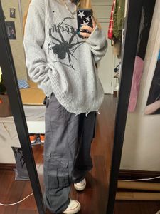 Kvinnors tröjor Milang Girl Spider Print Harajuku tröja Kvinnor Gotiska vintage Ripped Grunge Jumper Streetwear Korean Overize Hiphop Pullover 230803