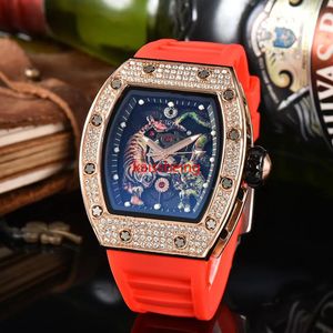 2023 Relógio masculino AAA de luxo automático multifuncional de 3 pinos luminoso padrão de diamante Dragon Tiger Quartz des