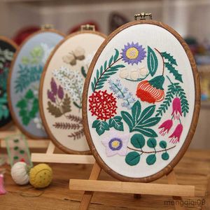 Kinesiska stilprodukter DIY -broderi -starter Stamped Flower Cross Stitch med Retro Hoop för nybörjare Mönster Tryckt handarbete Sy Art Craft R230803