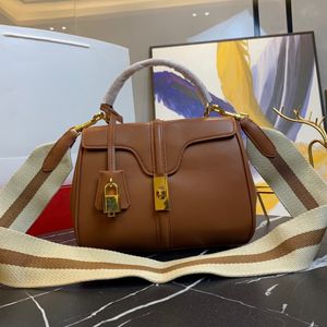 Triomphe crossbody Borse a tracolla firmate classic 16 Borsa tote Colbert Chiusura rotativa Borse con patta in pelle bovina distanziatore con cerniera Messenger vintage Borse in pelle da donna