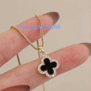 18K Gold Plated Necklaces Luxury Designer Two-sided four-leaf Necklace Fashional Pendant Necklace Wedding Party Jewelry no box