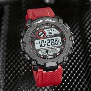 Zegarek na rękę Men Wrist Watch Fashion Outdoor Electronic Electronic Digital Watches Sport Waterproof LED Mens Montre Homme