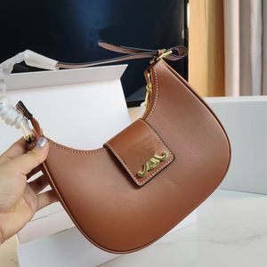 Saisai home crescent underarm bag luxury high-value homeless wing bag baguette women's bag women's 2023 new trendy leather texture butterfly solid color women's bag