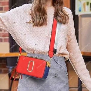 2024 Luxury Crossbody Bags Kamera Stirnbandschicht Pony Doppel Reißverschluss Breiter Schultergurtbeutel Geldbörse Designerin Frau Handtasche