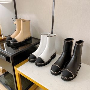 Markenhausschuhe von höchster Qualität 2023 neue britische kleine Düfte runder Kopf niedriger Absatz Leder elastischer Mund kurze Stiefel für Damen Chelsea-Stiefel