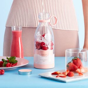 Utensili per frutta e verdura Frullatore portatile Spremiagrumi Ricarica wireless per l'ufficio Home Electric Fresh Machine Milk Shake 230802