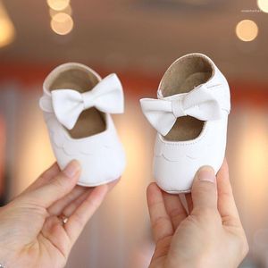 Primi camminatori Suola in gomma antiscivolo Scarpe per bambini Ragazze Bowknot Princess Per battesimo Battesimo bianco Prewalker 0-18 mesi