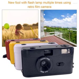 Fotocamere digitali Marca 35mm Fotocamera a pellicola non usa e getta Riutilizzabile Manuale Retro Punta e scatta con flash