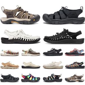 Footwear Designer Sandals tofflor glider utomhusskor Keens Uneek Triple White Black Oreo Tie Dye Canvas Newport H2 Handing Shoe Mens Womens Two Cords and a Sole