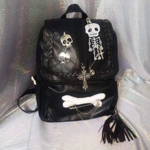 Okul çantaları mbti gotik y2k backpacks kadınlar için vintage siyah iskelet çapraz hip hop sırt çantası estetik moda pu deri lüks kadın çanta 230803