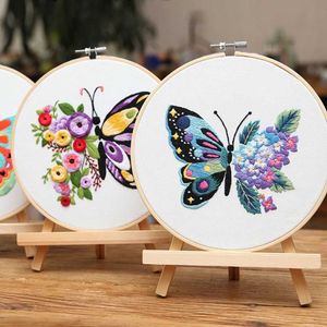 Prodotti in stile cinese Ricamo fai da te Farfalla Modello stampato per principianti Set punto croce Ricamo con decorazione artigianale per cucire fatta a mano a cerchio
