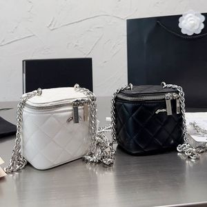 Two Sizes Women Mini Cosmetic Bag Silver Hardware Badge Chain Leather Quilted Classic Luxury Handbag Vintage Evening Clutch Card Holder Fanny Pack Key Pouch 10 16CM