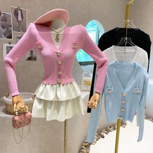 حاكمة النساء المحملات سترات للنساء اللطيفات الكورية النحيفة النحيفة اقتصاص cardigan الوردي v-neck زر المعادن التريكو سترة سترة الشمس 230803