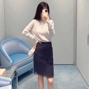 Flower Grey Two Piece Set Autumn Cashmere French Light Luxury Coat Soft Glutinous Casual White High Grade Top for Women