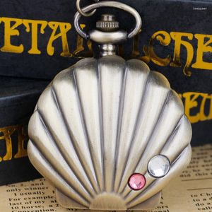 Pocket Watches Shell Form Quartz titta på unika design arabiska siffror män kvinnor student gåva halsband klocka smycken