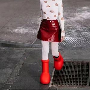 2023 MSCHF ASTRO BOY 부츠 BIG RED BOOTS 남녀 레인 패션 블랙 두꺼운 부서