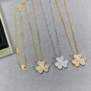 Fashion Clover Necklace Pendant Designer Diamond Mini 3 Leaf 18k Gold Plated Women Girl Jewelry Wedding Present