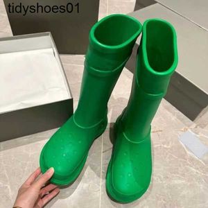 balenciga Fashion Knight Water Boots High Tube Men's Shoes Head Rain Boots Women's Water Shoes Sleeve impermeável e antiderrapante Rain Shoes