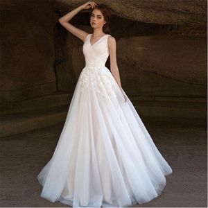 Öppna ryggsapplikationer V Neck Wedding Dress Lace Up Backless Tulle Bridal Wedding Gown Lager Dresses For Bride