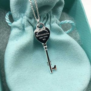 Strands, Strings Designer 925 Silver Love Small Key Necklace for Women Mini Platinum Heart shaped Pendant with Bone Chain Sterling Silver Gift D4WY