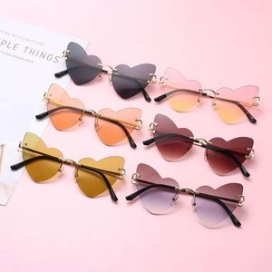 Солнцезащитные очки ретро любовное сердце в форме для женщин без оправдания модные прозрачные очки UV400 защита