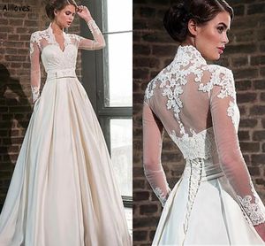 2 in 1 Vintage Ivory Satin A Line Wedding Dresses With Tulle Jacket Long Sleeves Lace Appliqued Elegant Bridal Gowns Empire Waist Plus Size Bride Ceremony Robes CL2666