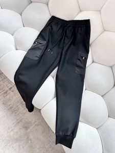 Högkvalitativa varumärkesbyxor Stylish Pocket Stitching Design Black Jogger Cargo Pants Luxury Top Designer Trousers